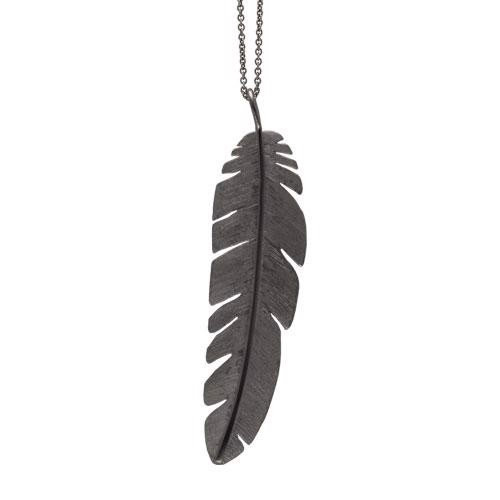 Feather pendant maxi | Heiring | Oxideret sterlingsølv