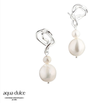 Curly Pearl Ørestikker Sølv | Aqua Dulce