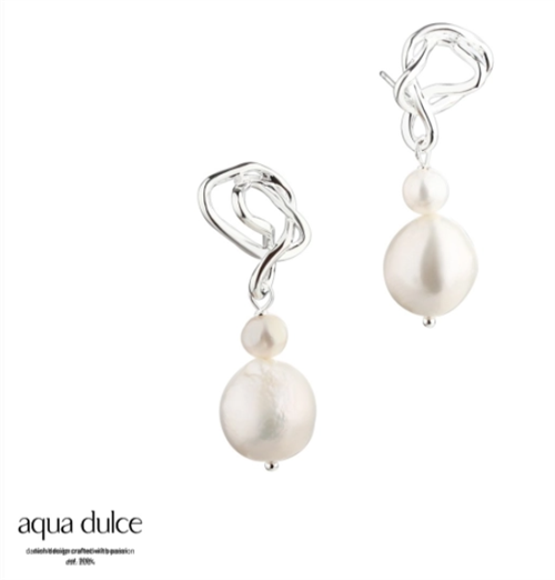 Curly Pearl Ørestikker Sølv | Aqua Dulce